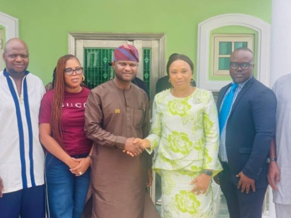 UBTH CMD Pays Condolence Visit to Edo Deputy Gov, Idahosa Over Mother’s Demise